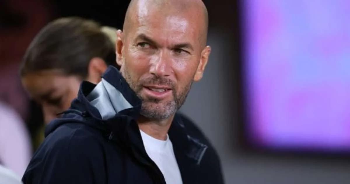 Revelado o salário de Zidane na seleção da França