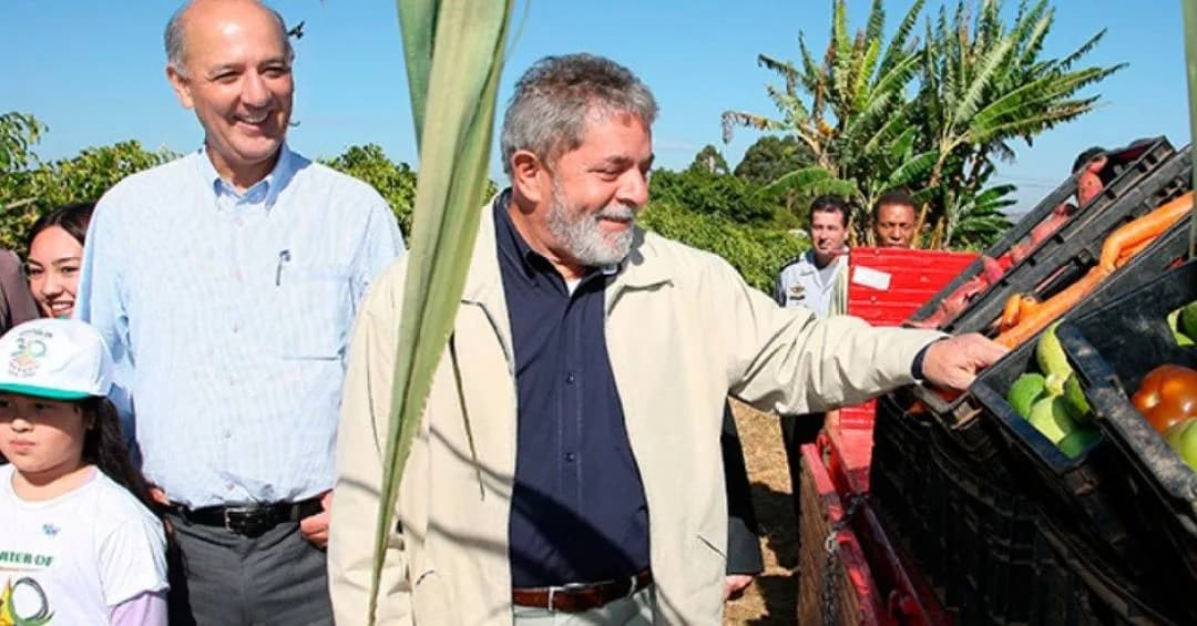 Lula exibe foto com José Roberto Arruda e acende debate no PT