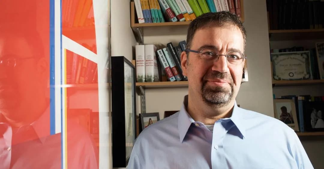Por que o Nobel de Economia 2024 está brigando com a Economist?