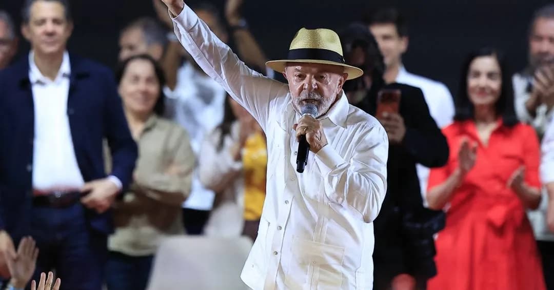 Lula silencia sobre fim da escala 6×1 em convenção do PT