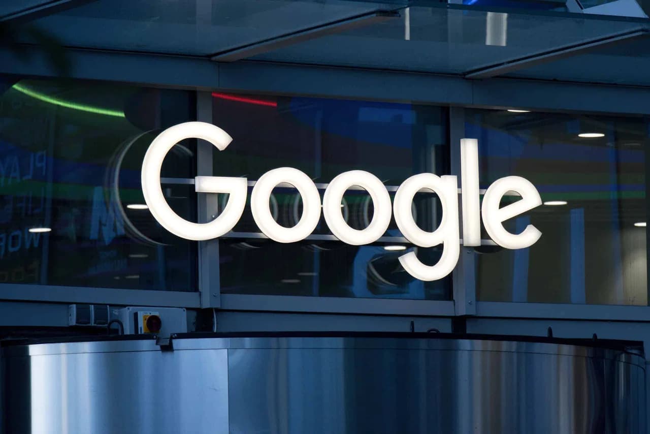 Google vai permitir remover o selo 'Feito com IA' dos conteúdos
