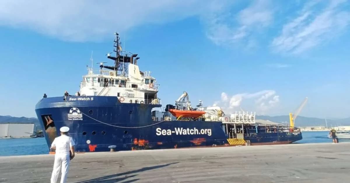 Por que a Itália decidiu deter navio de ONG alemã? Entenda