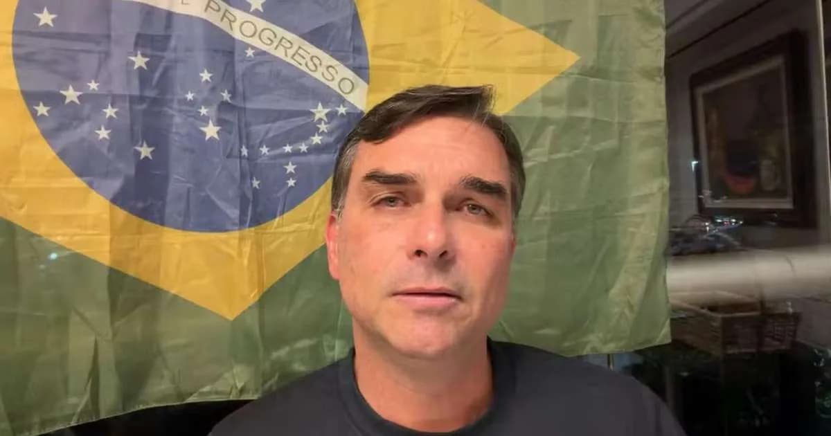 Flávio Bolsonaro acusa Moraes de interferir após carta que proibiu visitas a Jair