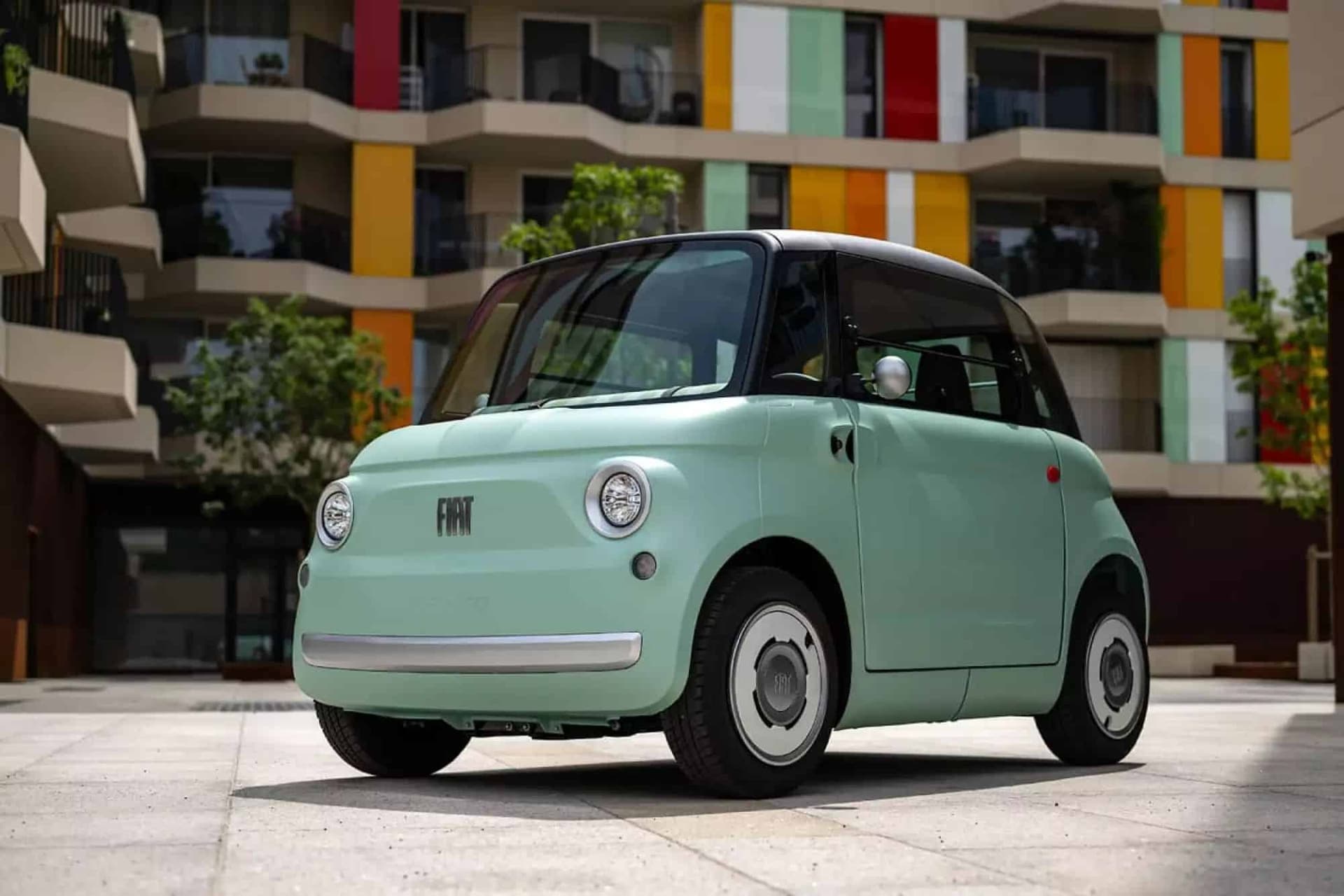 Fiat traz carro fofo de 8 cv que chegará à terra das picapes gigantes