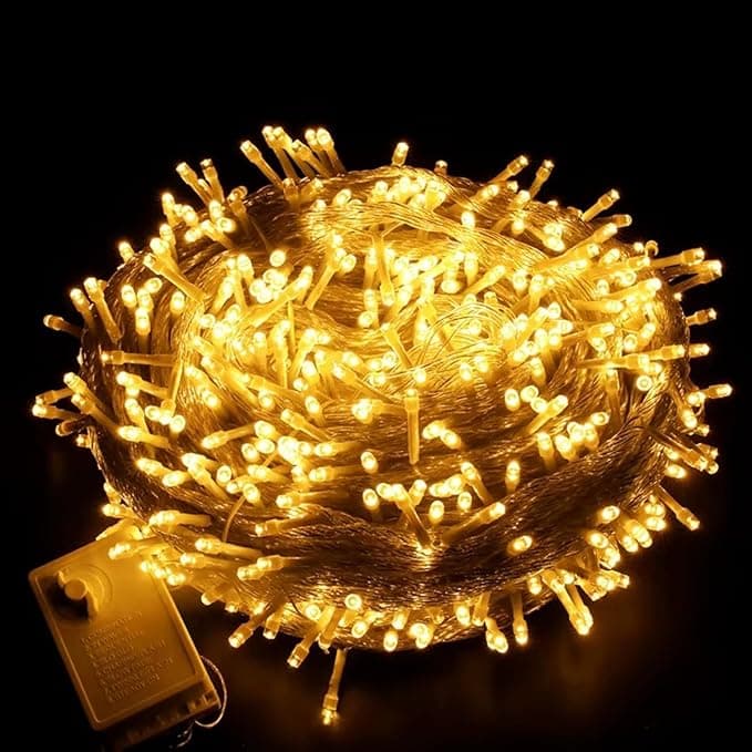 Cordão Pisca LED Branco Quente 10m (100 LEDs, 220V, 3000K) por R$9,90