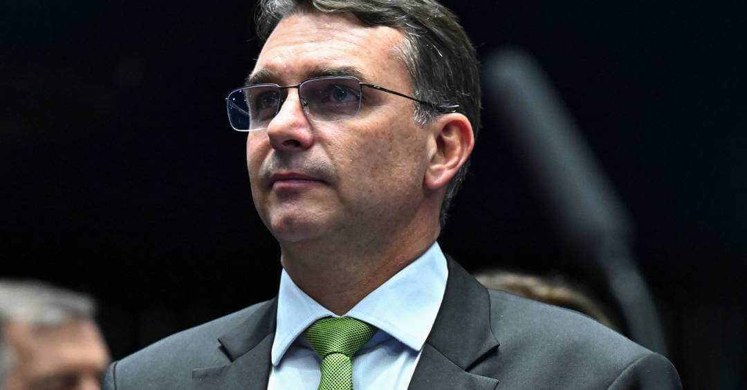 Teto de Flávio e limite de Lula: número que trava 1º turno