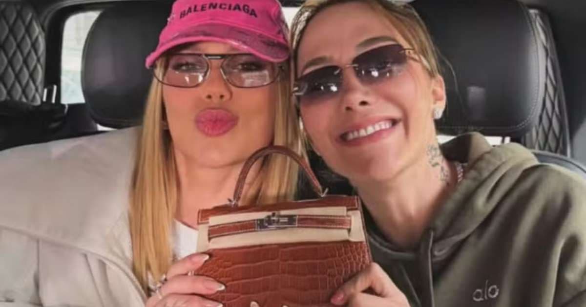 Em Paris, Virginia presenteia amiga e sócia com bolsa de luxo; preço
